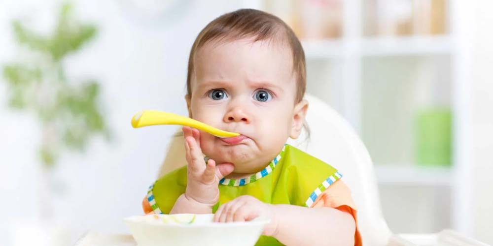 Ребенок кушает самостоятельно. Как этого добиться?